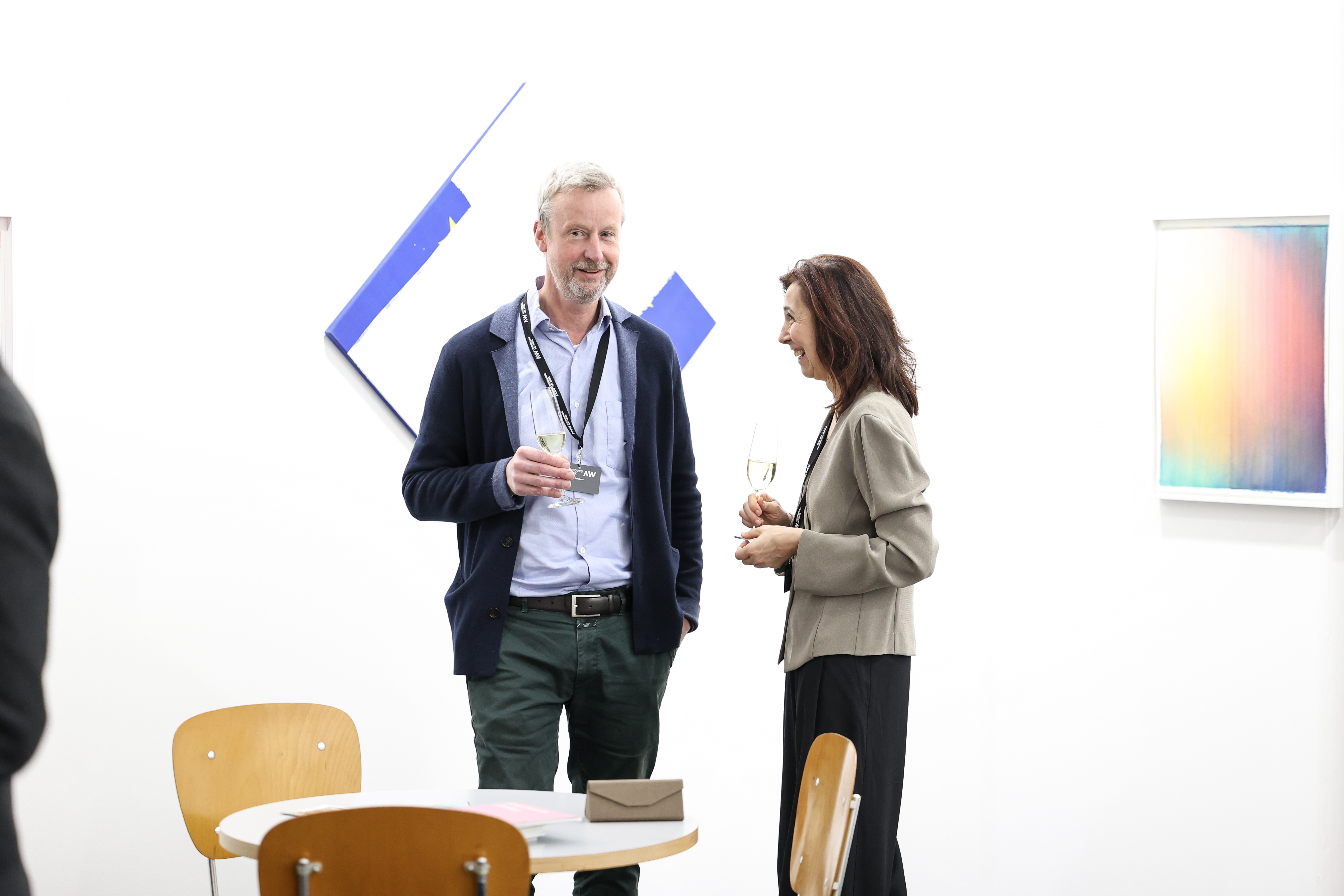 Untitled (n°3), Tilman Hornig, 2017, Juste de l'aquarelle, Slawomir Elsner, 2022, on Galerie Gebr. Lehmann booth at Luxembourg Art Week 2022, © Sophie Margue