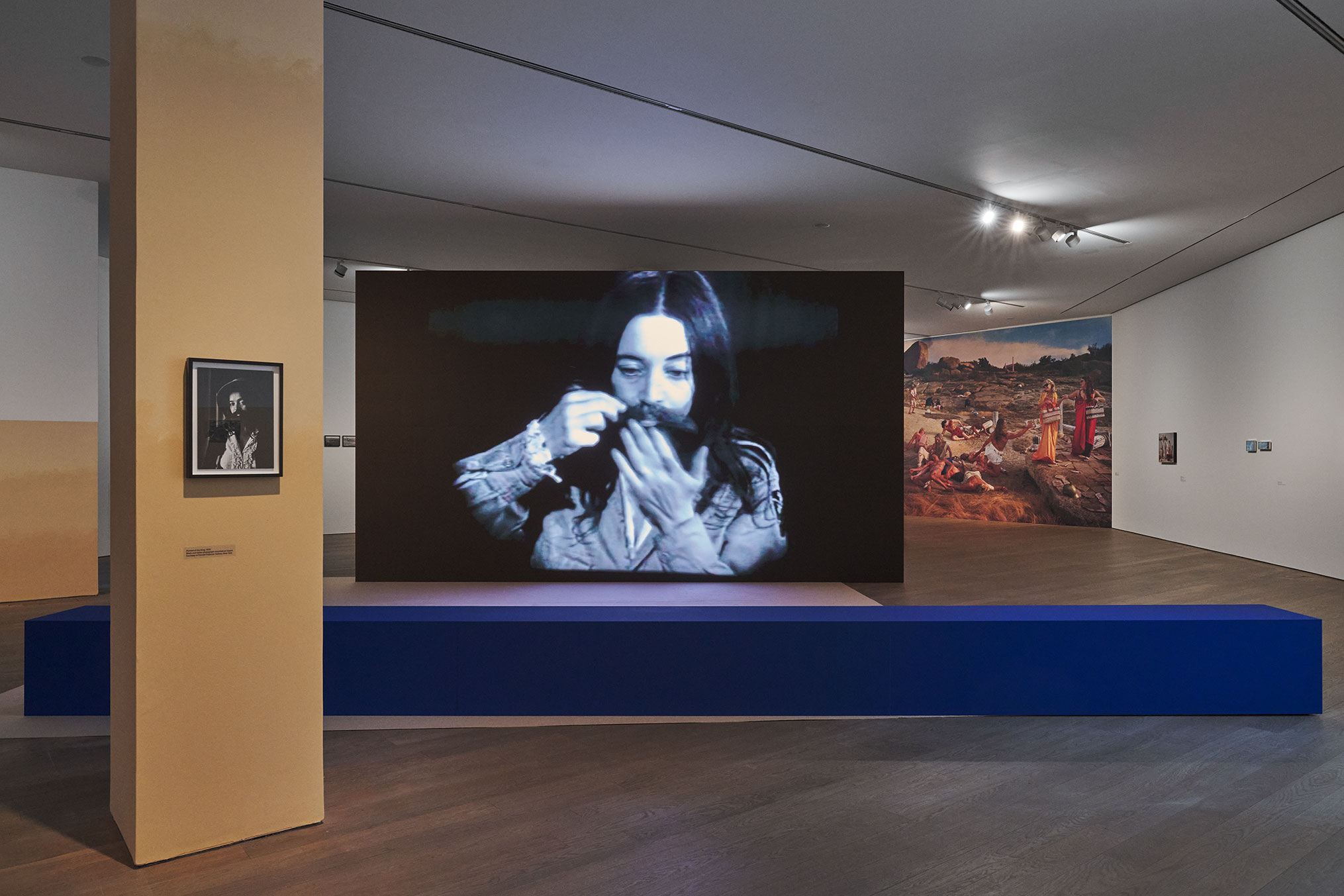 Exhibition view Eleanor Antin: A Retrospective, 26.09.2025 — 08.02.2026, Mudam Luxembourg – Musée d’Art Moderne Grand-Duc Jean. Photo : Mareike Tocha © Mudam Luxembourg