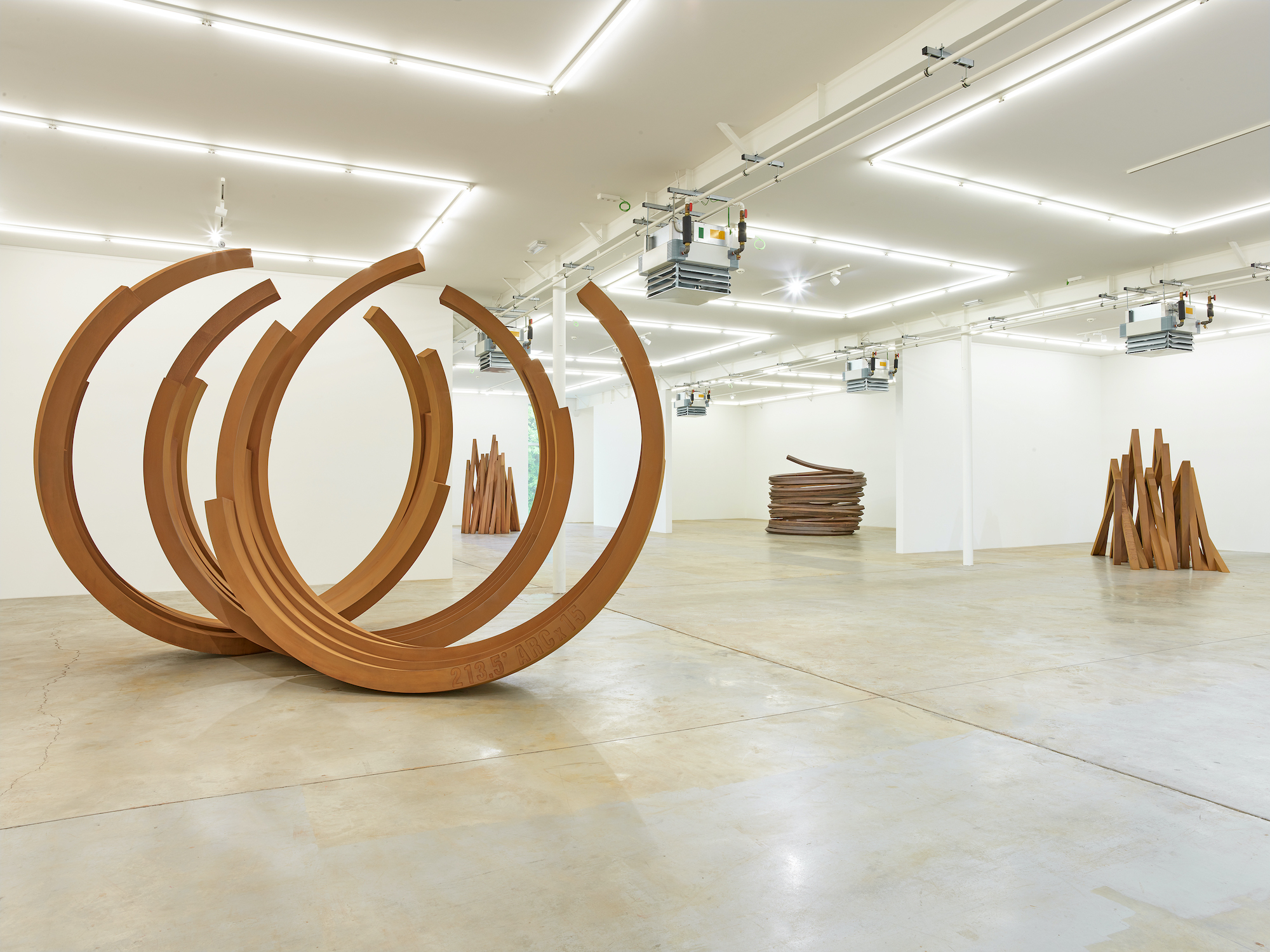 Exhibition-view-Showroom-Bernar-Venet-2019©StudioRémiVillaggi-Courtesy-C&B#26 copie