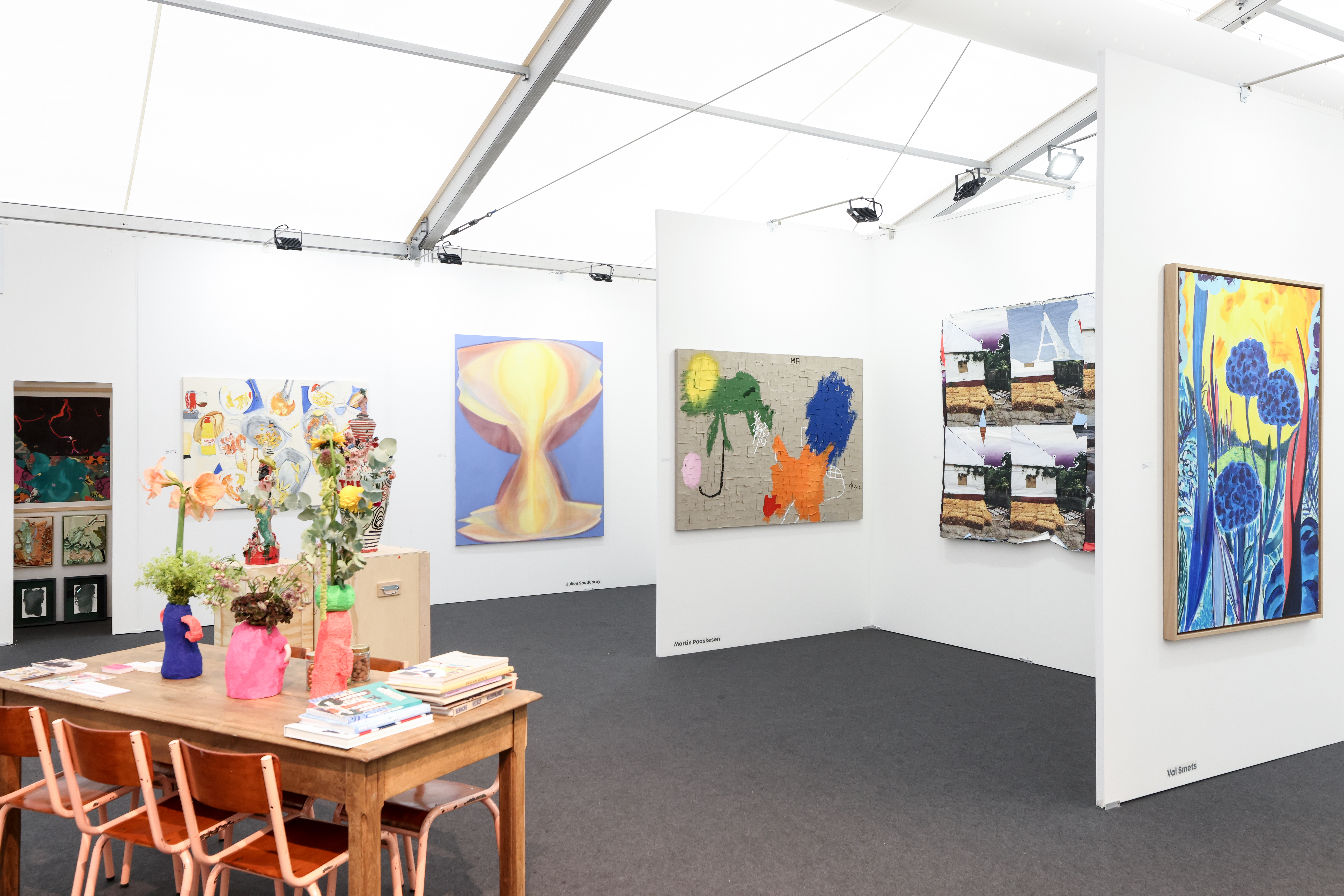 20221111-LAW-Stands-121