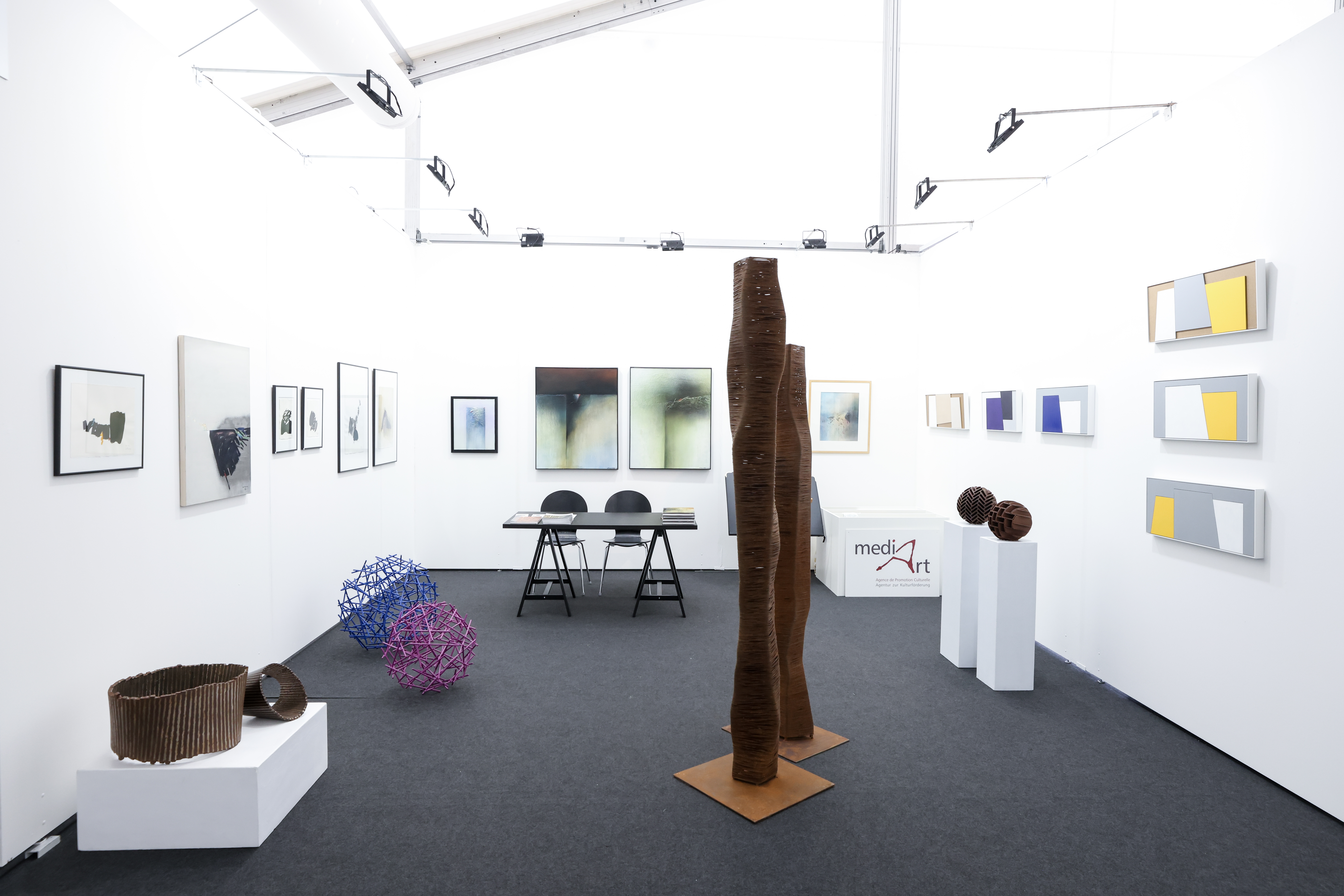 20221111-LAW-Stands-74